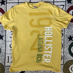 Hollister yellow T-shirt Men’s Large Made